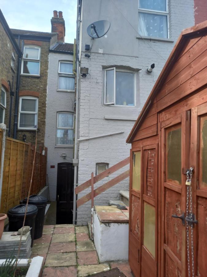 Alistair Lodge Chatham (Kent) Exterior foto